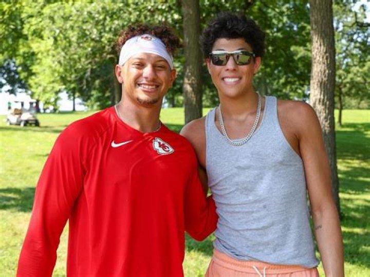 Patrick Mahomes Brother Gay: Understanding Family, Identity, and Public Perception