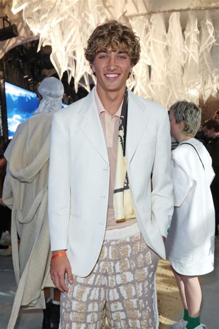Skylar Satenstein: The Rising Star in Modern Entertainment